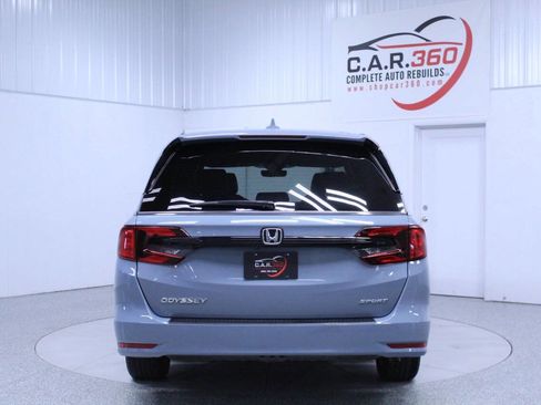 Used 2023 Honda Odyssey Sport image 5