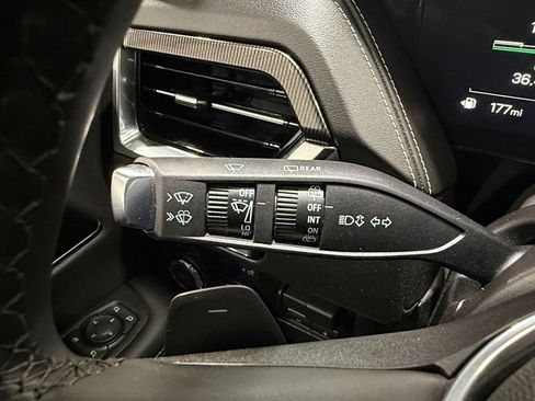 Used 2025 GMC Yukon XL Elevation image 37