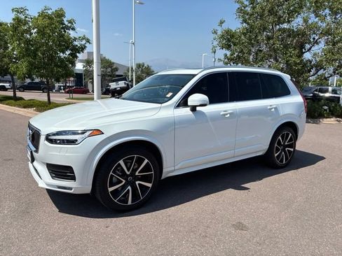 Used 2022 Volvo XC90 T6 Momentum w/ Advanced Package AWD/4WD image 3