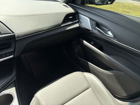Certified 2026 Cadillac CT4 Luxury AWD/4WD image 15