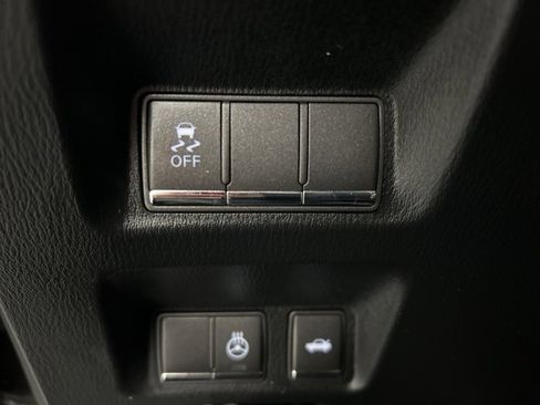 Used 2017 INFINITI Q70 L 3.7 image 11