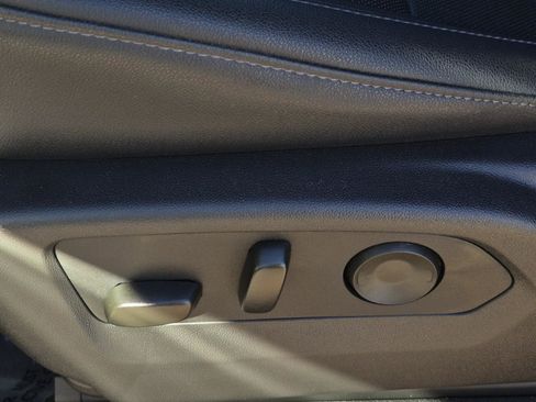 Used 2025 Chevrolet Silverado 1500 LTZ w/ Technology Package image 30