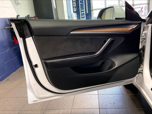 Used 2021 Tesla Model 3 Long Range AWD/4WD image 9