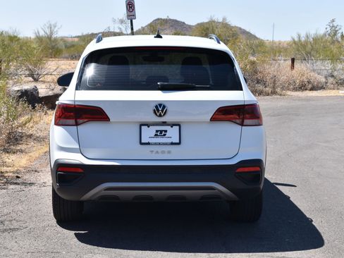 Used 2024 Volkswagen Taos S FWD image 4