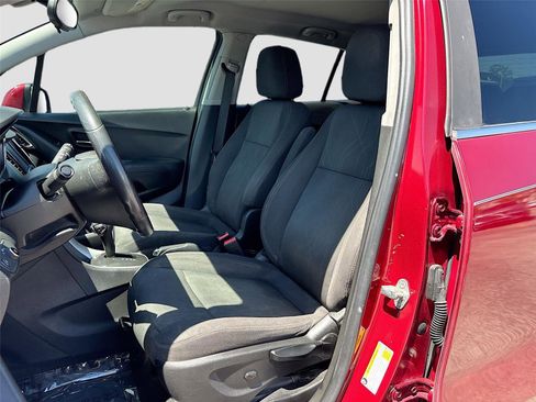 Used 2019 Chevrolet Trax LT FWD image 19