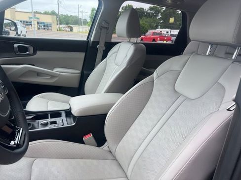 Used 2025 Kia Sorento S w/ Panoramic Sunroof Package FWD image 13