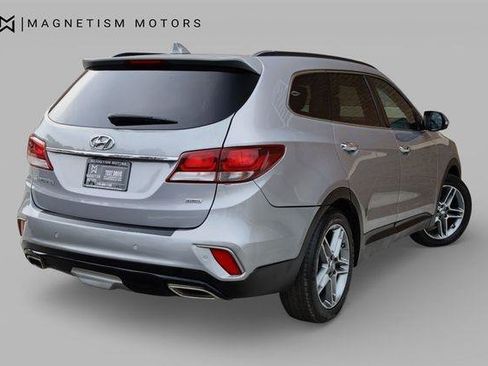 Used 2017 Hyundai Santa Fe SE w/ SE Ultimate Tech Package 03 FWD image 5