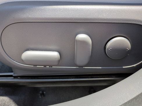 Used 2024 Hyundai Kona SEL FWD image 16