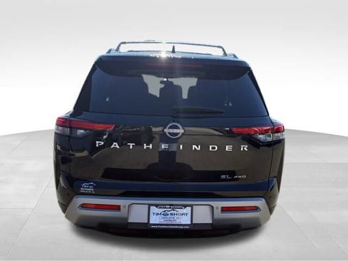 Used 2022 Nissan Pathfinder SL image 6