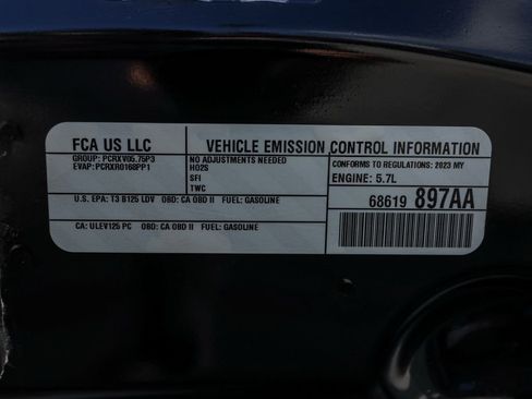 Used 2023 Dodge Challenger R/T w/ Plus Package image 32