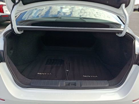 Used 2025 Nissan Sentra SR FWD image 28