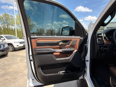 Used 2023 RAM 1500 Limited AWD/4WD image 14
