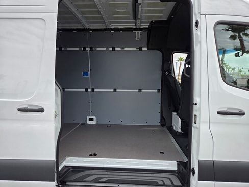 New 2026 Mercedes-Benz Sprinter 2500 image 14