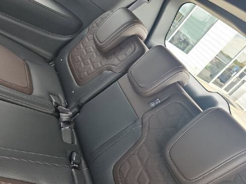 New 2026 Nissan Armada Platinum image 3