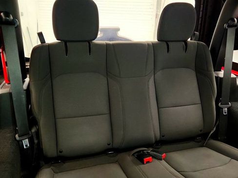 Used 2019 Jeep Wrangler Sport AWD/4WD image 21
