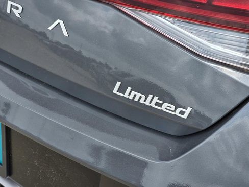 New 2026 Hyundai Elantra Limited FWD image 5