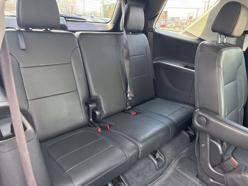 Used 2020 Chevrolet Traverse RS image 45