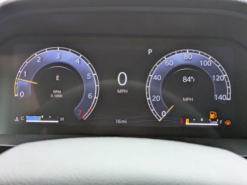 New 2025 Jeep Grand Cherokee Limited w/ Black Appearance Package image 21