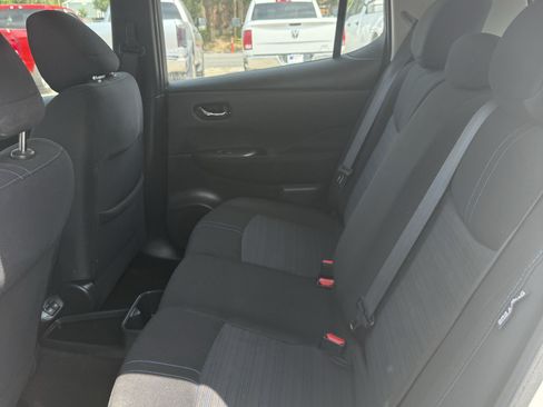 Used 2025 Nissan Leaf S FWD image 11