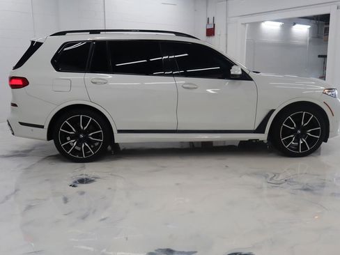 Used 2019 BMW X7 xDrive50i w/ M Sport Package AWD/4WD image 8