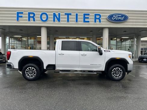 Used 2023 GMC Sierra 3500 SLT image 2