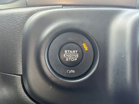 Used 2020 Jeep Wrangler Unlimited Sport S image 23