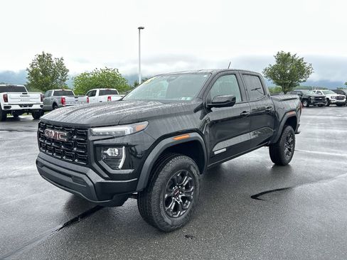 Used 2025 GMC Canyon Elevation AWD/4WD image 3