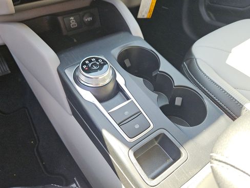 New 2025 Ford Escape SE w/ PHEV Premium Package image 10