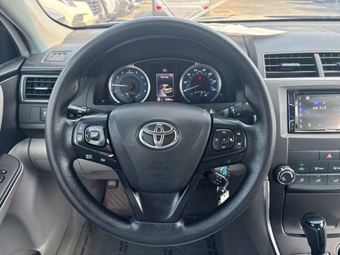 Used 2016 Toyota Camry LE image 14