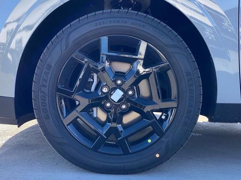 New 2026 Kia Carnival SX image 10