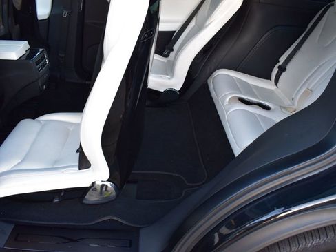 Used 2016 Tesla Model X 75D image 22