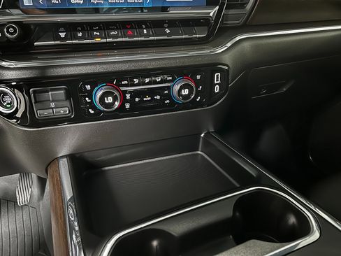Used 2024 Chevrolet Silverado 3500 High Country w/ High Country Premium Package AWD/4WD image 18