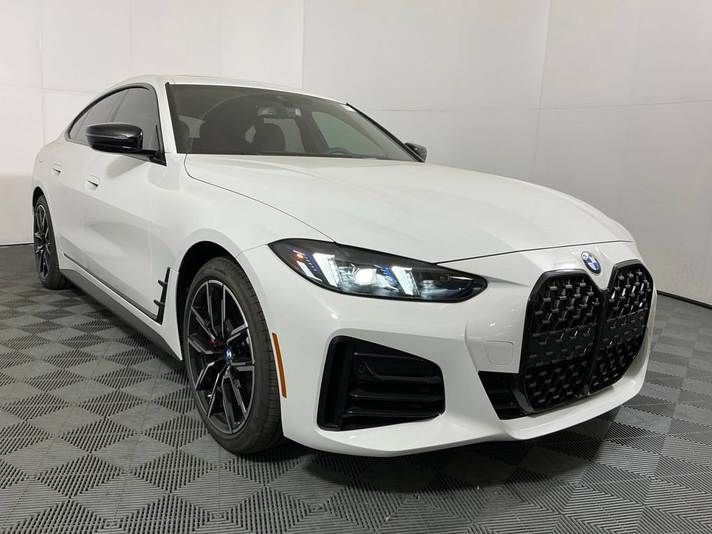 New 2026 BMW 430i w/ M Sport Package RWD image 4