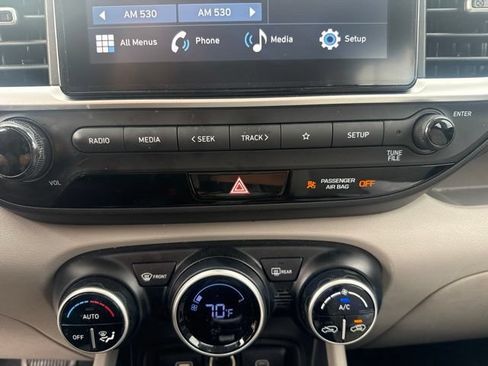 Used 2023 Hyundai Venue SEL w/ Cargo Package FWD image 14