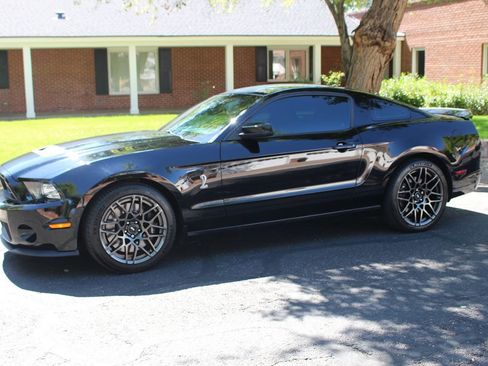 Used 2013 Ford Mustang Shelby GT500 image 37