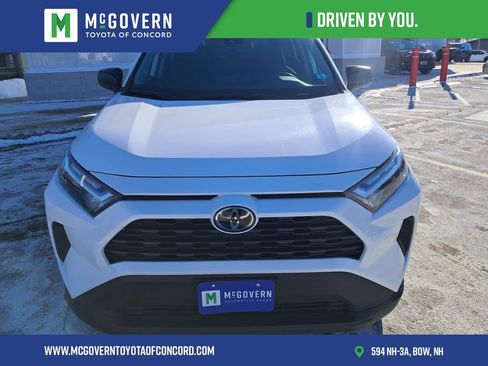 Used 2023 Toyota RAV4 LE image 8