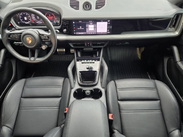 Used 2024 Porsche Cayenne S AWD/4WD image 25