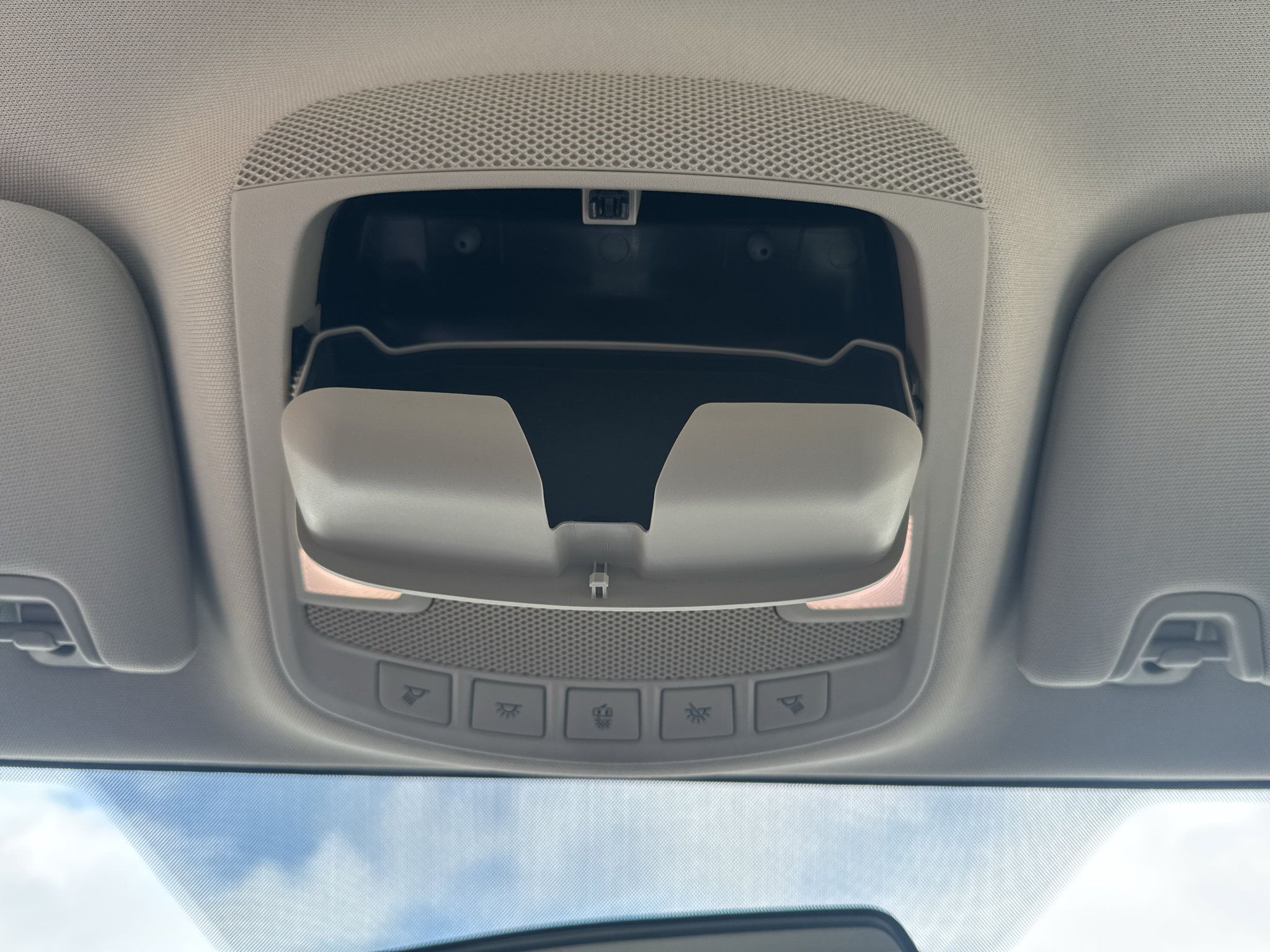 Used 2018 Ford Fusion S FWD image 19