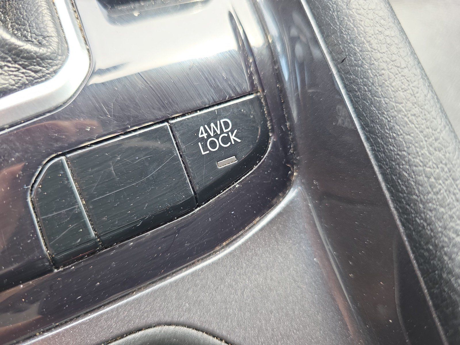 Used 2024 Jeep Compass Latitude AWD/4WD image 34