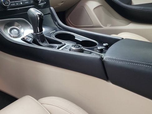 Used 2017 Nissan Maxima Platinum FWD image 26