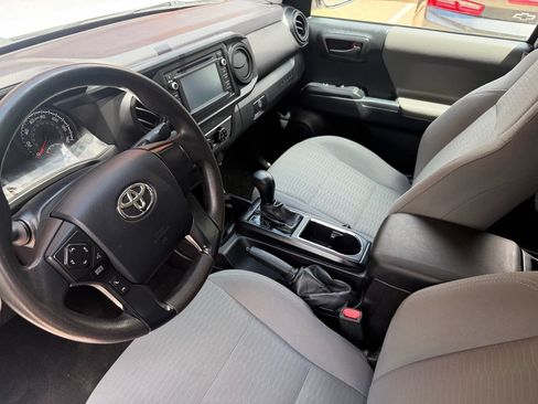 Used 2016 Toyota Tacoma SR RWD image 22
