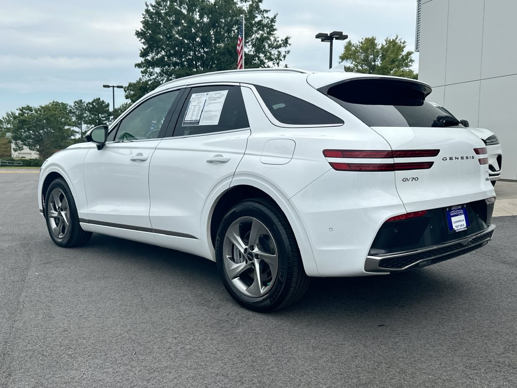 Used 2026 Genesis GV70 2.5T Advanced AWD/4WD image 6