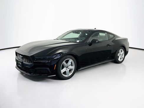 Used 2026 Ford Mustang Premium RWD image 3