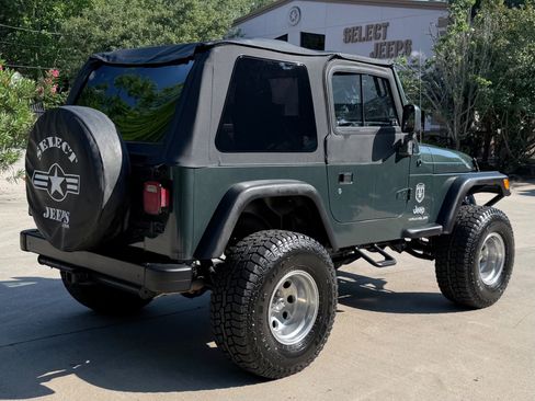Used 2004 Jeep Wrangler X w/ Convenience Group AWD/4WD image 11