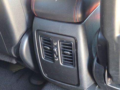 Used 2025 Dodge Durango GT AWD/4WD image 13