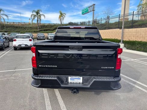 Used 2023 Chevrolet Silverado 1500 Custom image 4