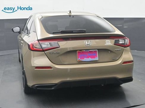 Used 2025 Honda Civic Sport image 6