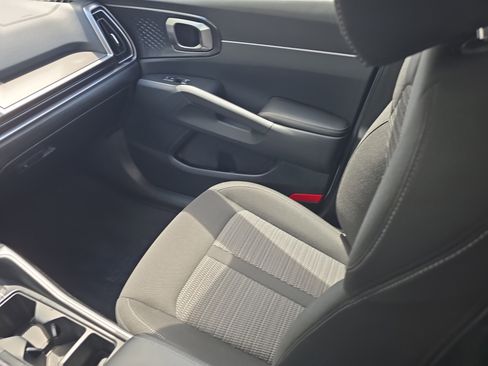 Certified 2024 Kia Sorento LX FWD image 15