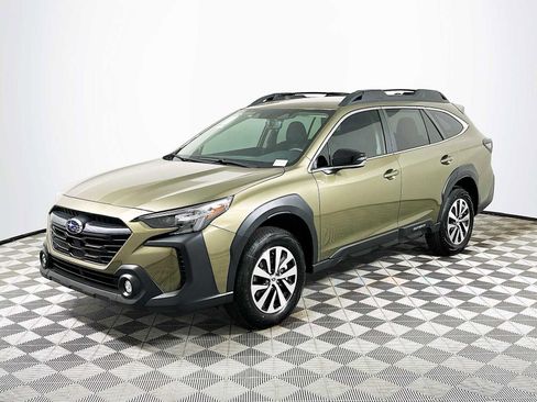 Certified 2025 Subaru Outback Premium w/ Popular Package #1A image 3