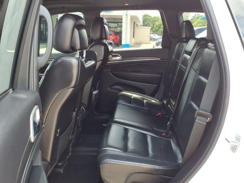Used 2018 Jeep Grand Cherokee Limited AWD/4WD image 5